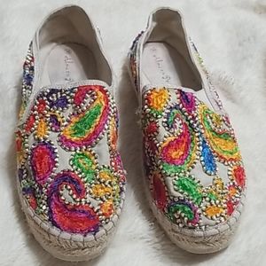 Embroidered loafers